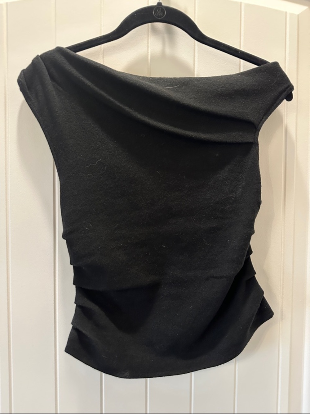 Le Lis Black Off-Shoulder Sleeveless Top